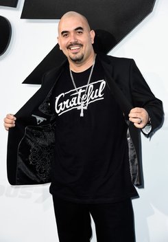 Next photo of Noel Gugliemi